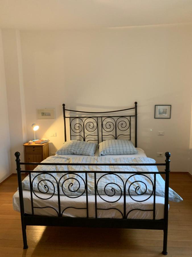 Cozy Center Apartment *